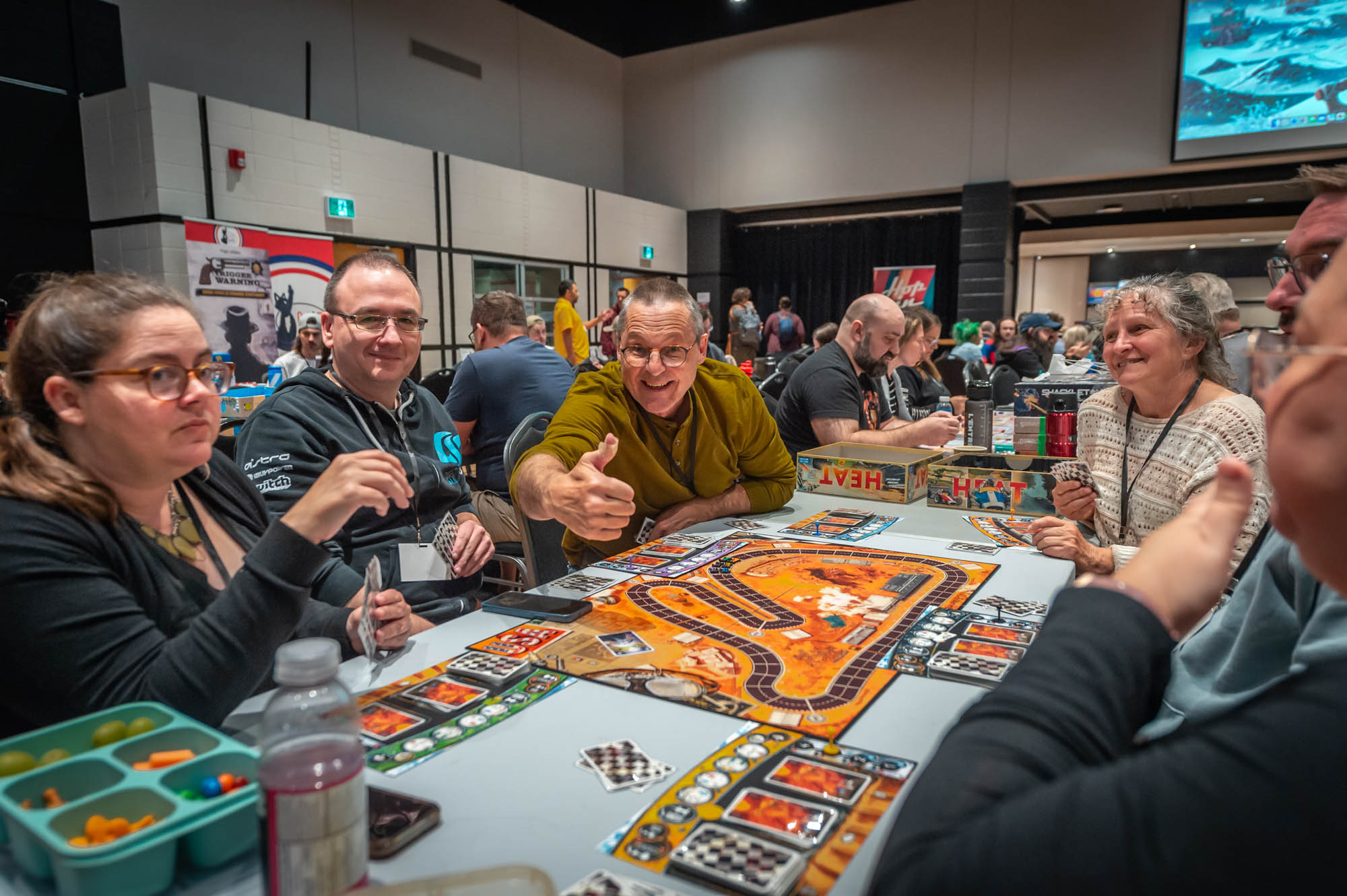 Prototype de jeu présenté sur une table